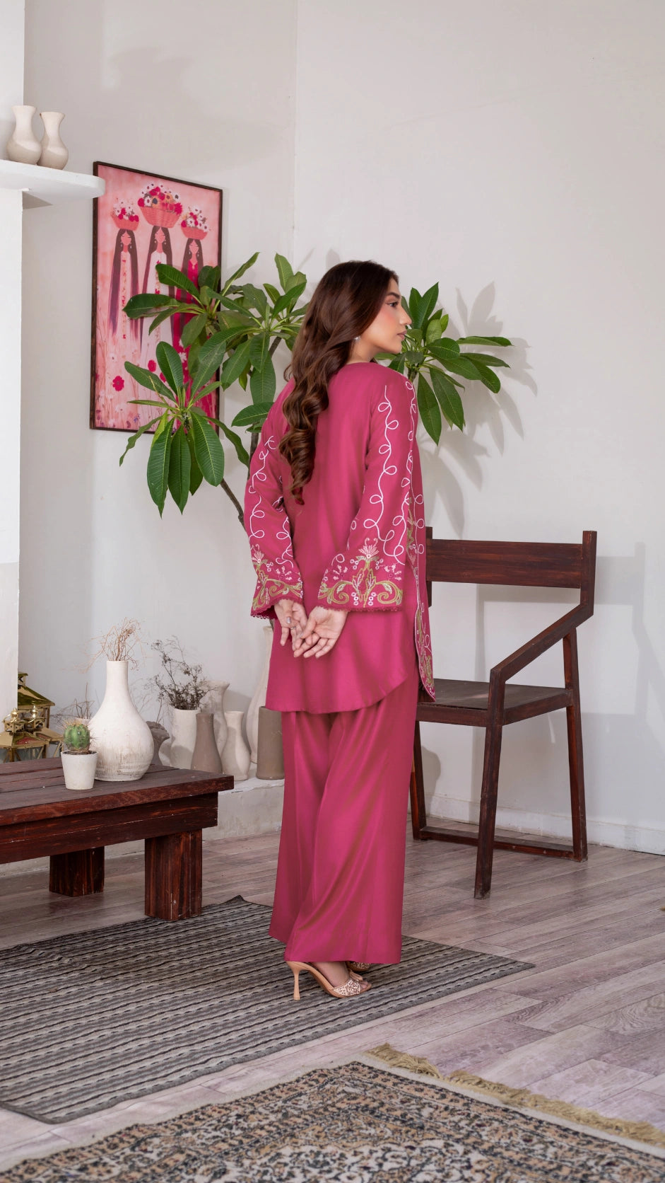Stylish pink embroidered Dhanak suit for mid-season wear